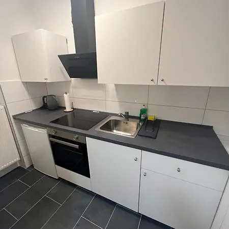 Erdgeschosswohnung Nahe Du Hbf * 杜伊斯堡